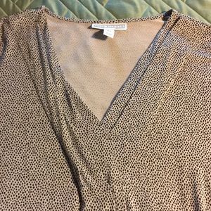 Dana Buchman pleated front top taupe/black XL